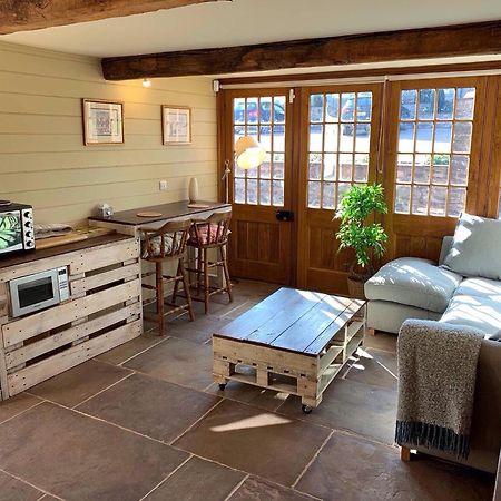 Demesne Farm Guesthouse Монмут Экстерьер фото
